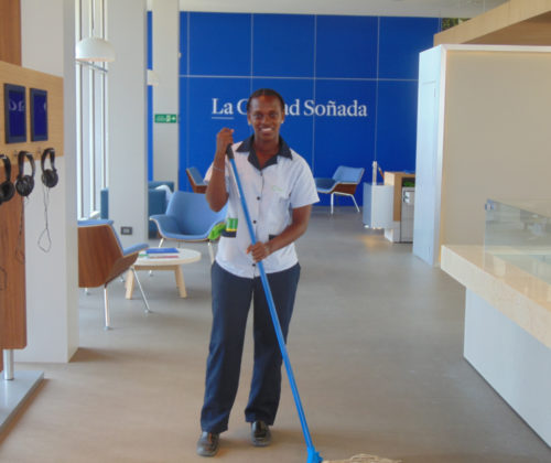 Carolina Fontalvo, de la comunidad de Tierra Baja, trabajadora del Centro de Ventas Serena del Mar.