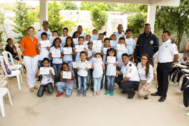 Ceremonia de Certificación de Bomberitos Comunitarios en Tierra Baja