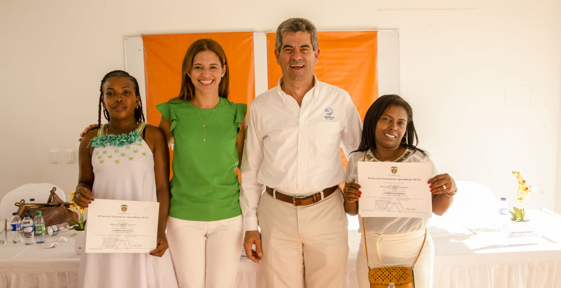 Ceremonia de certificación de cursos complementarios.