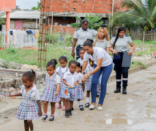 Simulacro nacional de evacuación con hogares comunitarios y universidad Rafael Nuñez