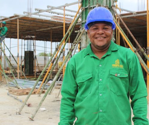 Julio Morón Batista, trabajador de Conspyl S.A en Morros Eco