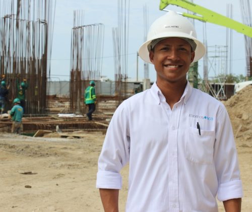 Michael Martínez, becado de la FSDM, laborando como Auxiliar SISO en Epic Constructora