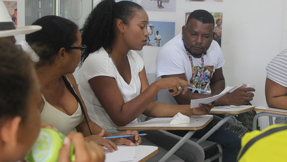 Participantes del taller de Fortalecimiento del Patrimonio Cultural Inmaterial dictado por el artista Moisés Zabaleta