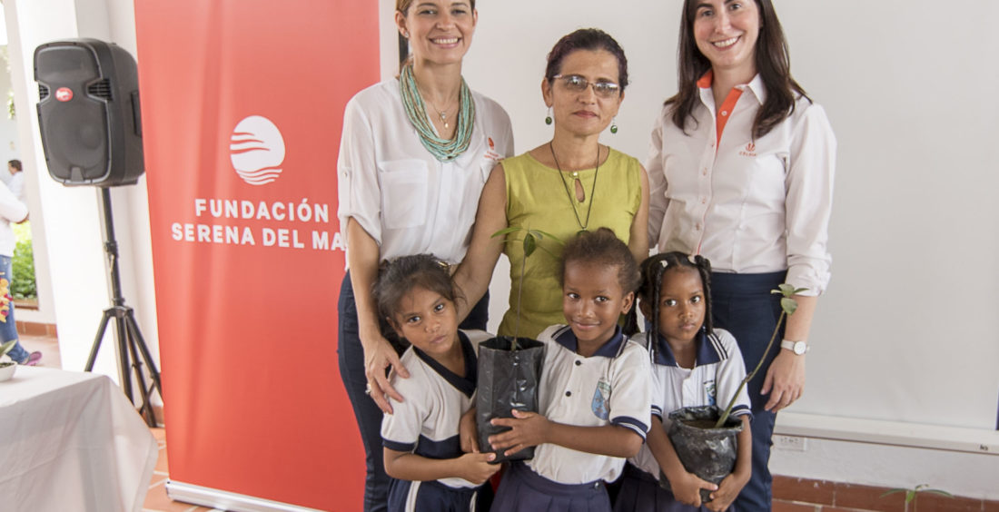 Isabel Mathieu, directora de FSDM; Ruth Cerro, rectora de la Institución Educativa de Tierra Baja; Luz María Gallo, directora de Fundación Celsia y los nuevos talentos de Verde Vivo