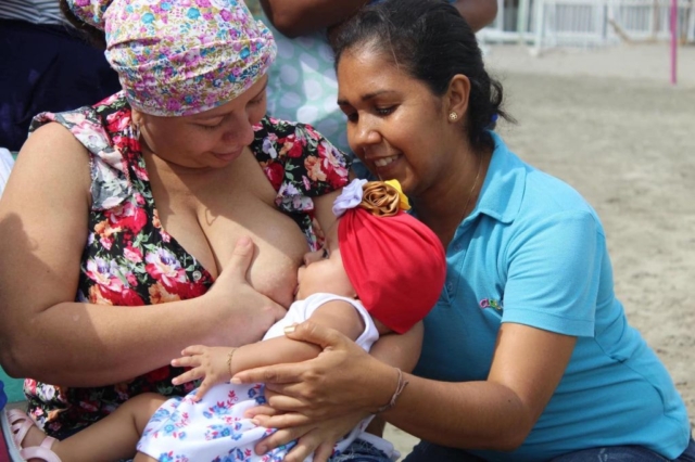 La lactancia materna es una de las acciones más importantes que se promueven en las familias desde el centro aeioTU – Fundación Carulla.