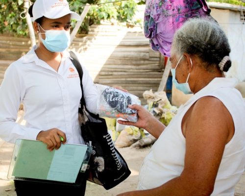 fundación serena Entrega tapabocas Maaji